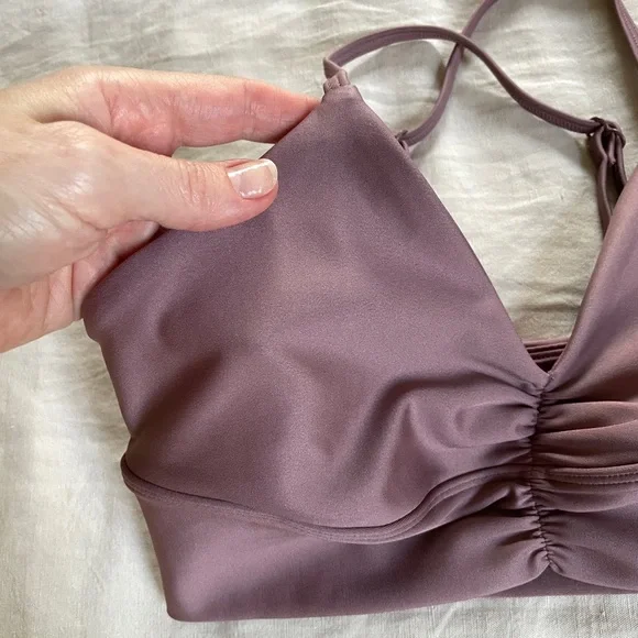 ALO Yoga Mauve Sports Bra - Picture 4 of 7